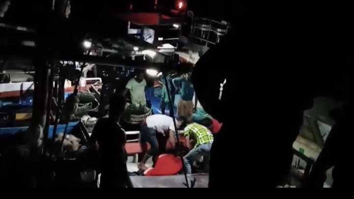 கடலில் விழுந்தவர் சடலமாக மீட்கப்பட்டார்