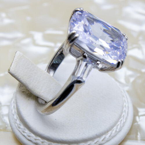 Vintage Style Zirconia Stone Set on Silver