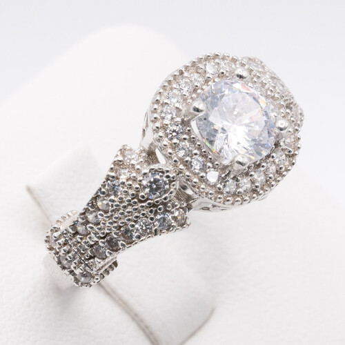 Vintage Style Zirconia Stone Set on Silver