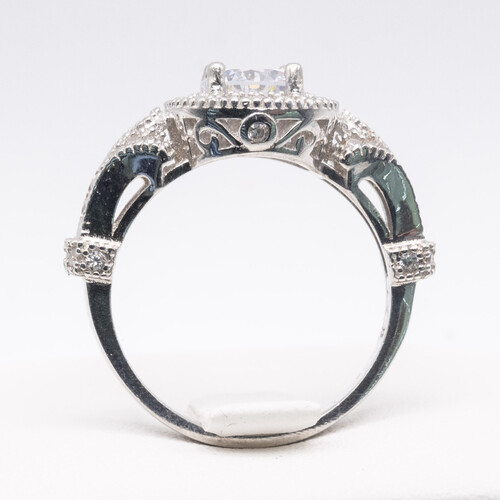 Vintage Style Zirconia Stone Set on Silver