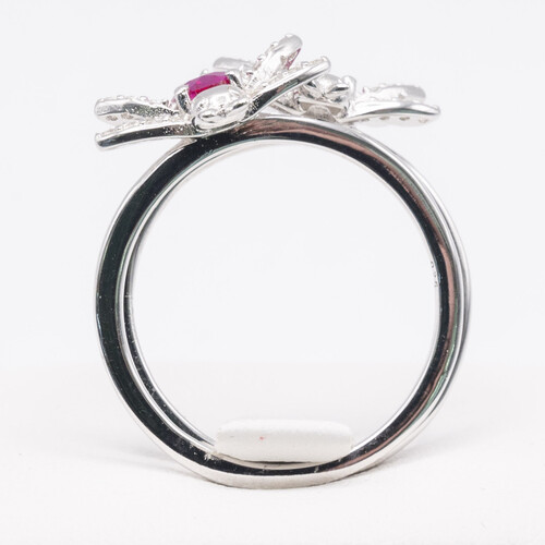 925 Sterling Silver Ring Plated in Rhodium