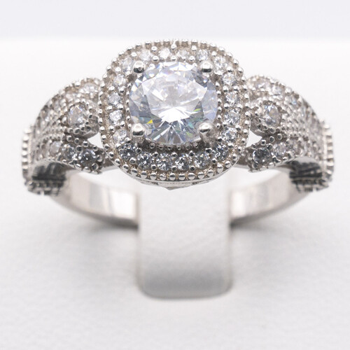 Vintage Style Zirconia Stone Set on Silver