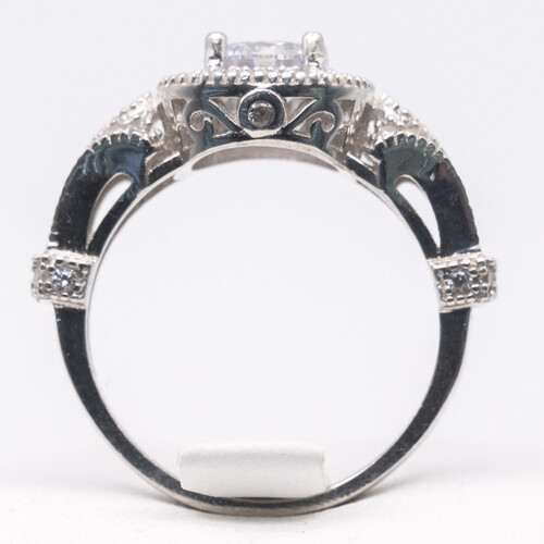 Vintage Style Zirconia Stone Set on Silver