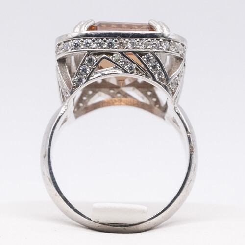 925 sterling silver ring set on colour changing Zultanite stone