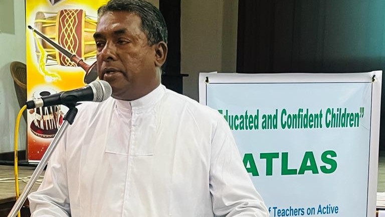 கல்விமுறை தவறியது - தலைமைத்துவம் அழிந்தது