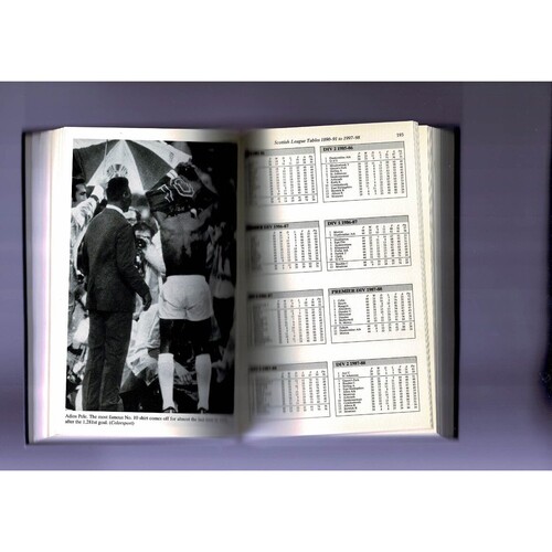 Rothmans Book of Football Records 1998 Hardback Edition Book