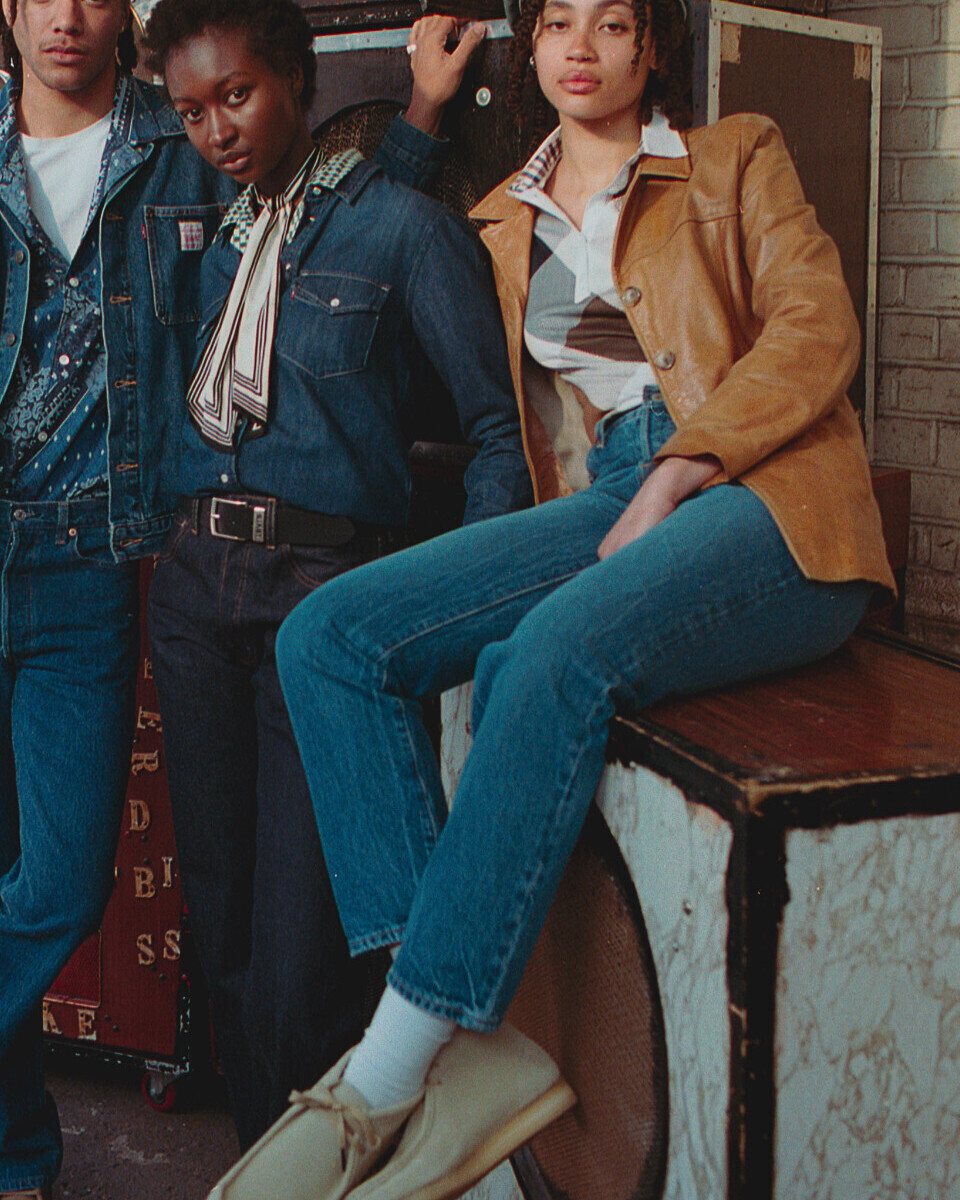 AMANDINE: Graphic Designer