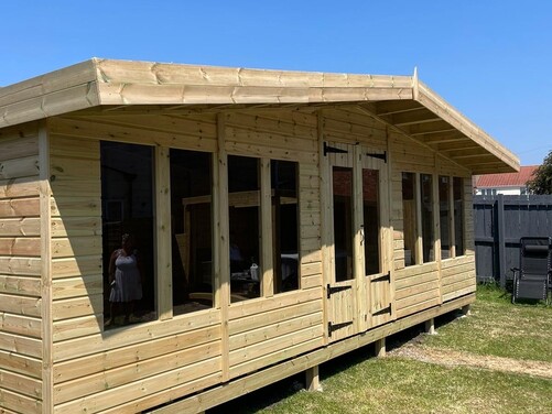 #SHA010 20x14 Apex Summer House