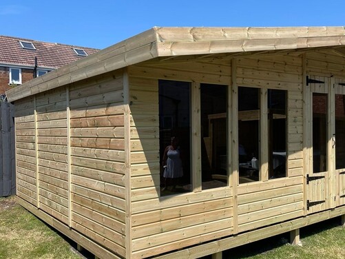 #SHA010 20x14 Apex Summer House