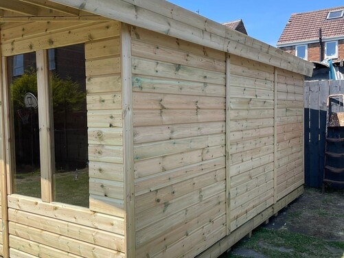 #SHA010 20x14 Apex Summer House