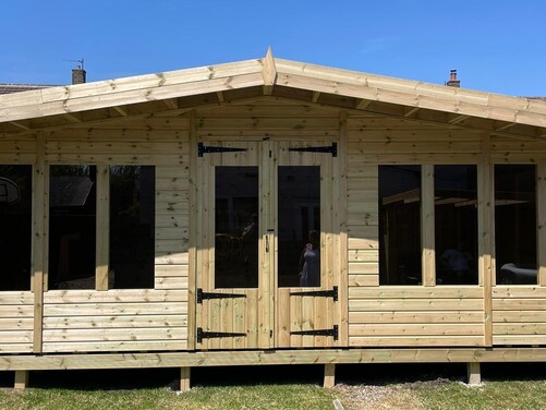 #SHA010 20x14 Apex Summer House