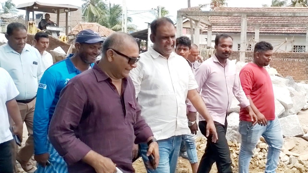 சாய்ந்தமருதில் கடலரிப்பை தடுக்கும் வேலைத்திட்டம் ஆரம்பம்