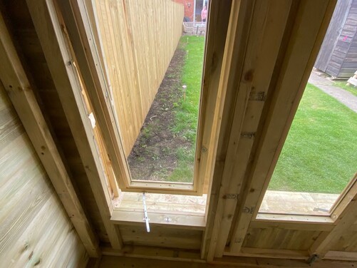 #SHA043 10x10 Apex Summer House