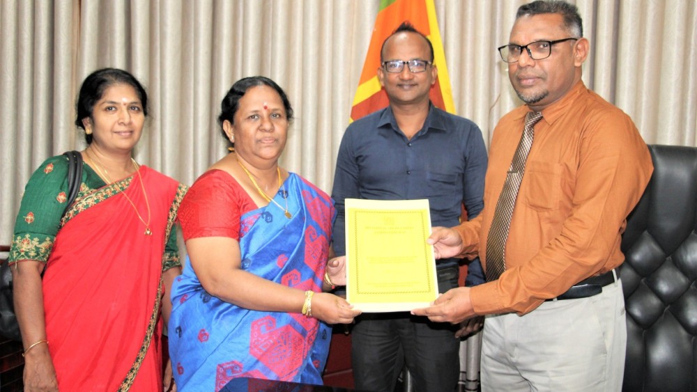 காணி உறுதிப்பத்திரம் வழங்கி வைப்பு