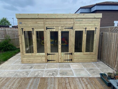#SHP009 16x14 Pent Reverse Summer House