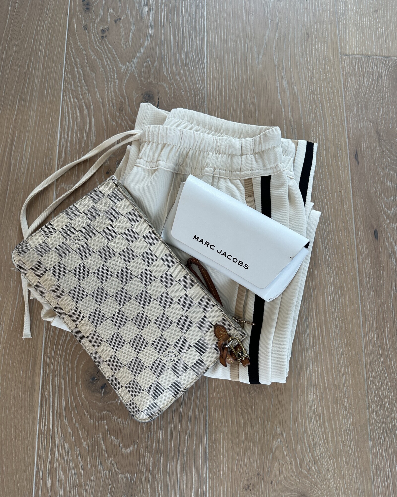 September - How to look and feel stylish whilst travelling