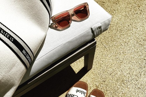 September - How to look and feel stylish whilst travelling