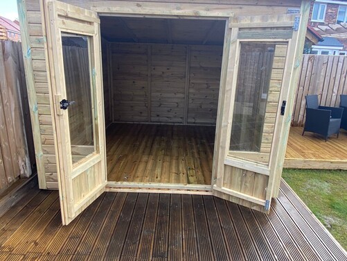 #SHP021 10x9 Pent Reverse Summer House