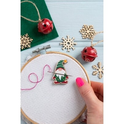 Christmas Gnome Needle Minder