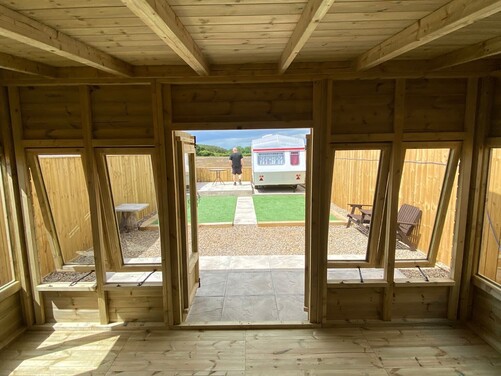 #SHP032 14x10 Pent Summer House