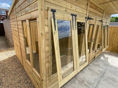 #SHP032 14x10 Pent Summer House