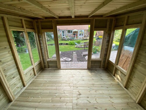 #SHP035 10x10 Pent Summer House