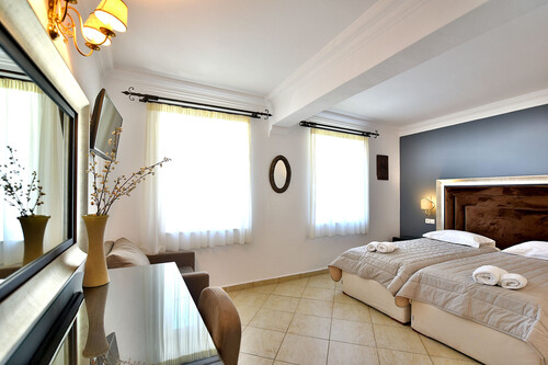 Mistral Hotel - Hydra  