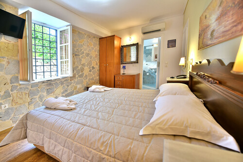 Mistral Hotel - Hydra  