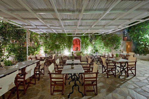 Mistral Hotel - Hydra  