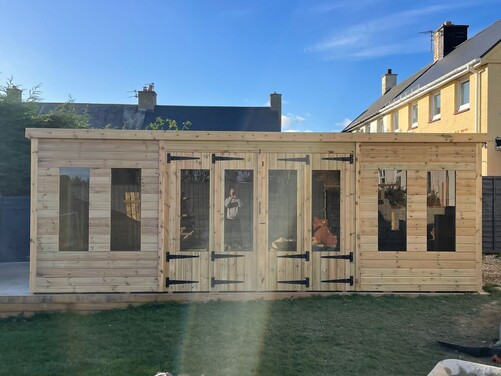 #SHP046 20x10 Pent Summer House