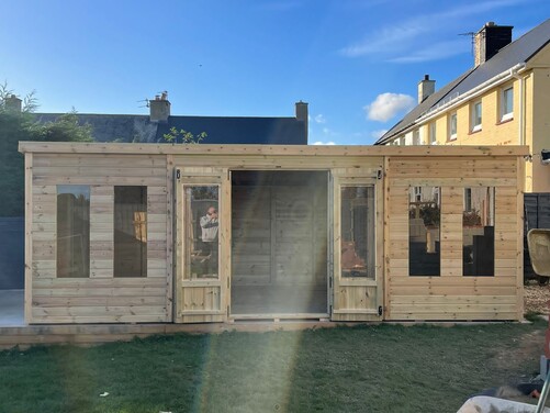 #SHP046 20x10 Pent Summer House