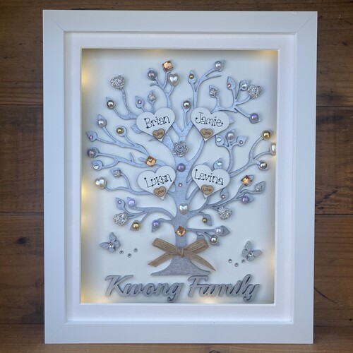 Large “ pretty with pearls “ family tree frame