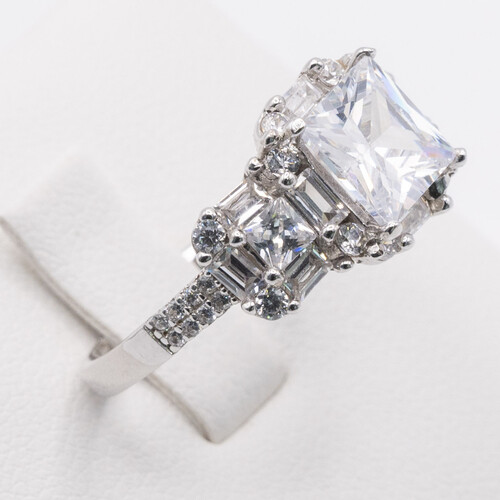 Tycoon cut zirconia gem stone set on 925 sterling silver ring