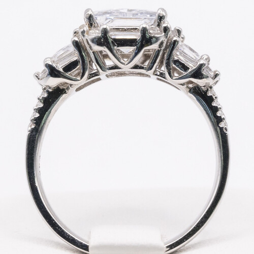 Tycoon cut zirconia gem stone set on 925 sterling silver ring