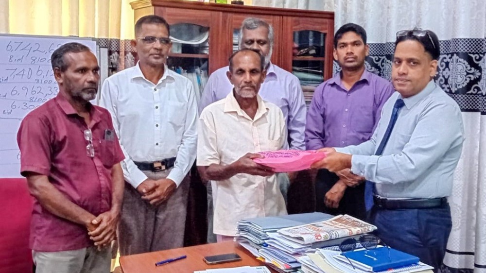 ஓய்வுபெறும் ஊழியர்களுக்கு பிரியாவிடை