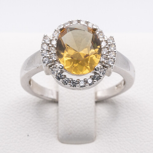 925 sterling silver ring set on colour changing Zultanite stone