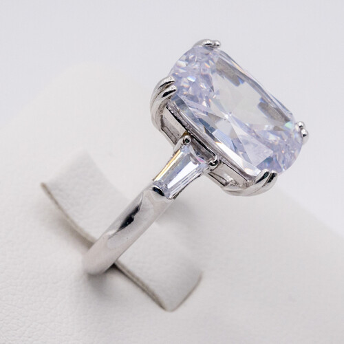 Vintage Style Zirconia Stone Set on Silver