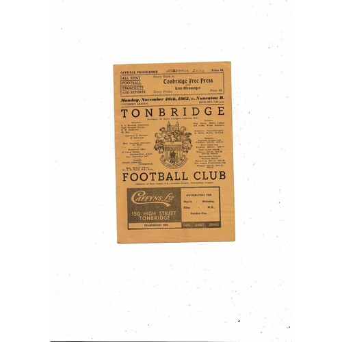 1962/63 Tonbridge v Nuneaton Borough Southern League Football Programme