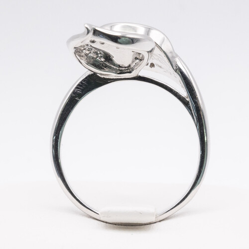 Leaves Designed Zirconia Stones Set on 925 Sterling Silver Ring