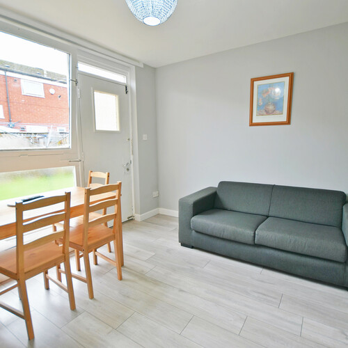 Room In 3-Bed Shared House For Rent