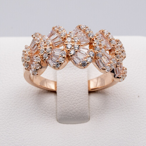 Leaves Designed Zirconia Stones Set on Rose Gold Plated 925 Sterling Silver Ring