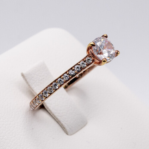 Zirconia Stones Set on Rose Gold Plated 925 Sterling Silver Ring