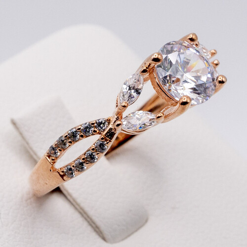Zirconia Stones Set on Rose Gold Plated 925 Sterling Silver Ring
