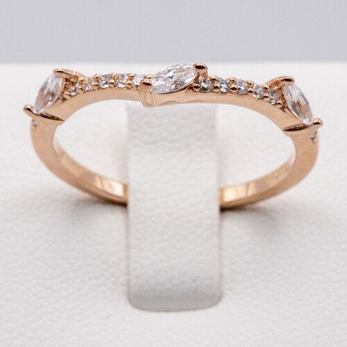 Zirconia Stones Set on Rose Gold Plated 925 Sterling Silver Ring