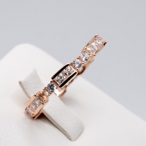 Zirconia Stone on Rose Gold Plated 925 Sterling Silver Ring
