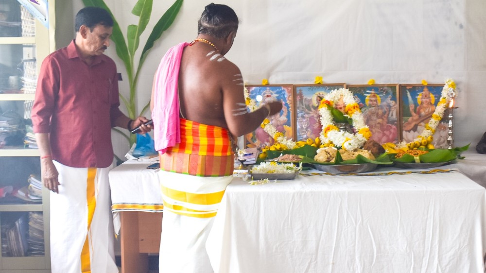 கல்முனை மாநகர சபையில் இடம்பெற்ற வாணி விழா