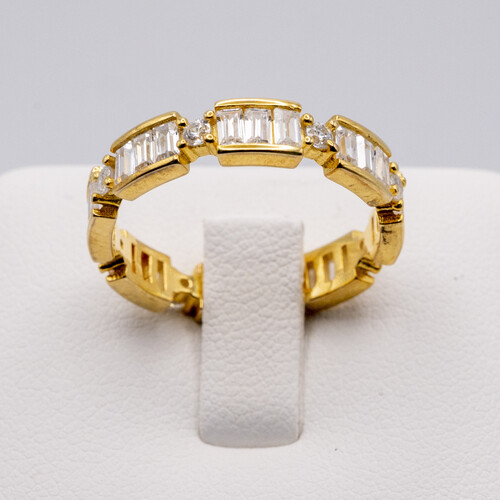 Zirconia Stone on Yellow Gold Plated 925 Sterling Silver Ring