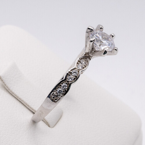 Solitaire zirconia stone set on rhodium plated 925 sterling silver