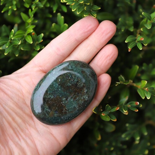 Green Moss Agate Palm Stone