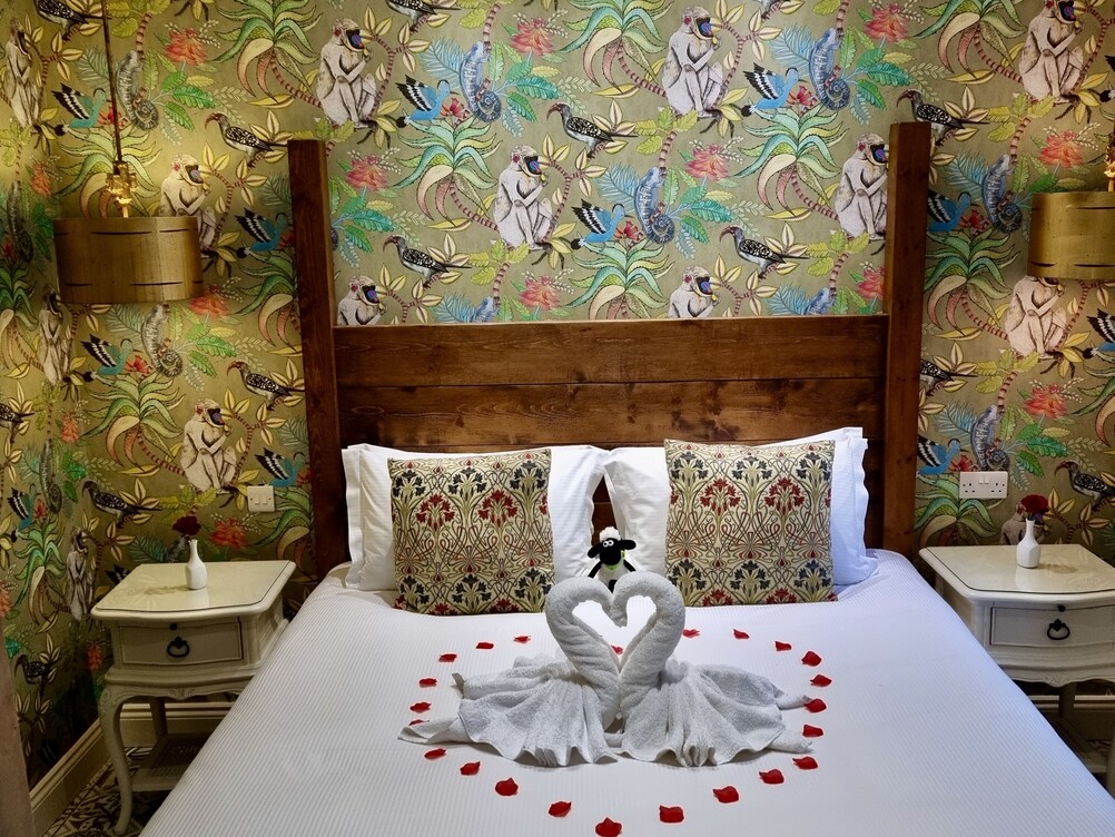 Deluxe Suite/Apartment - "Lilac Cottage"